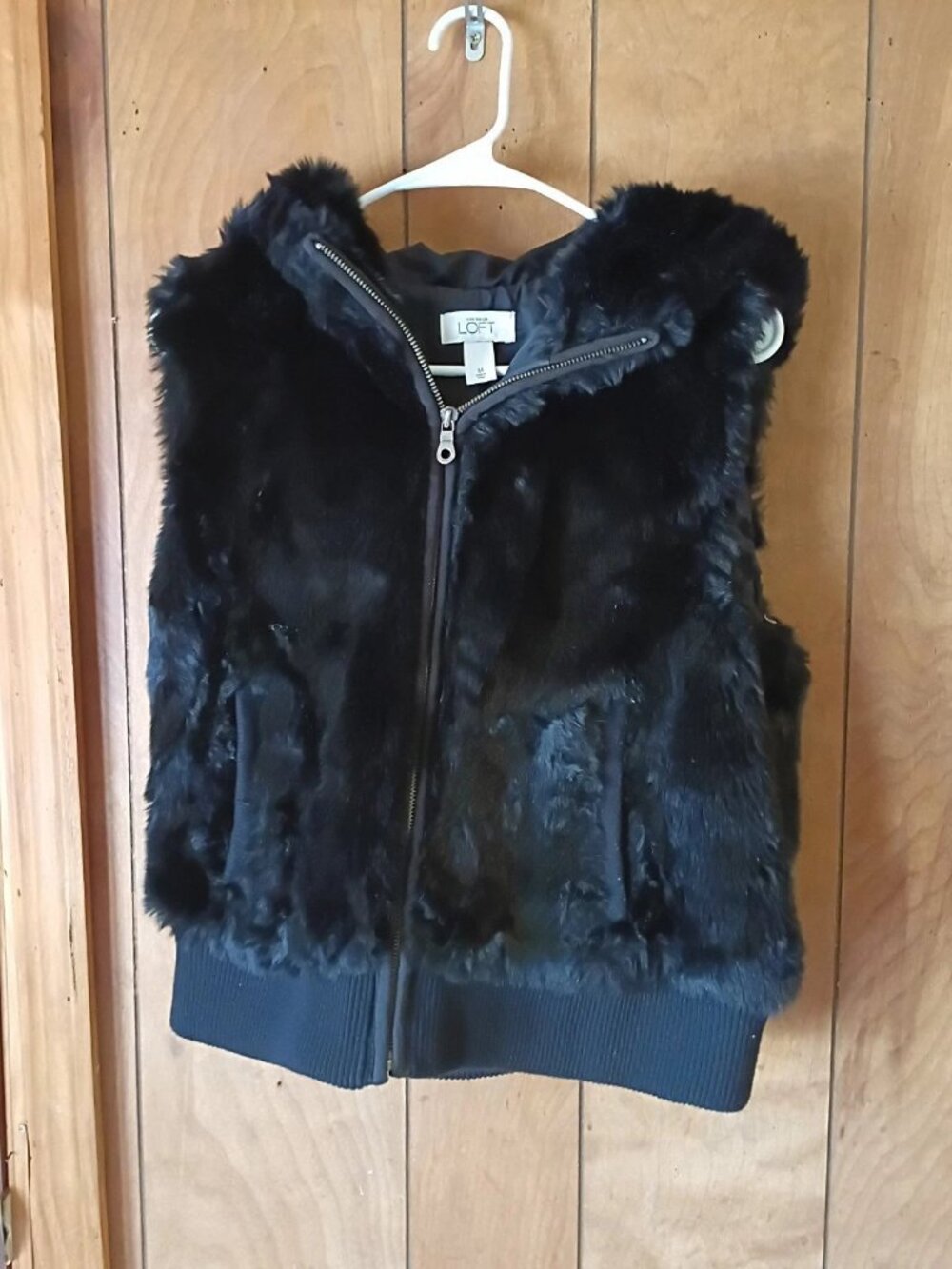 Share LOFT Black Faux Fur Hooded Vest Size M Sleeveless Zip Front Pockets